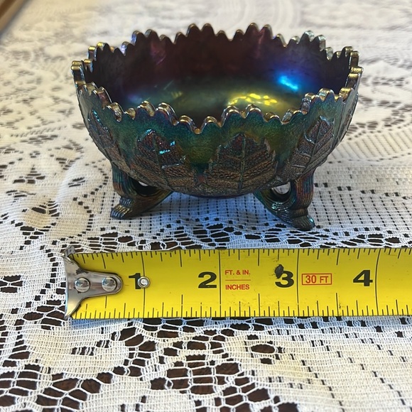 Fenton footed glass dish with 🍃 imprints - Picture 4 of 6